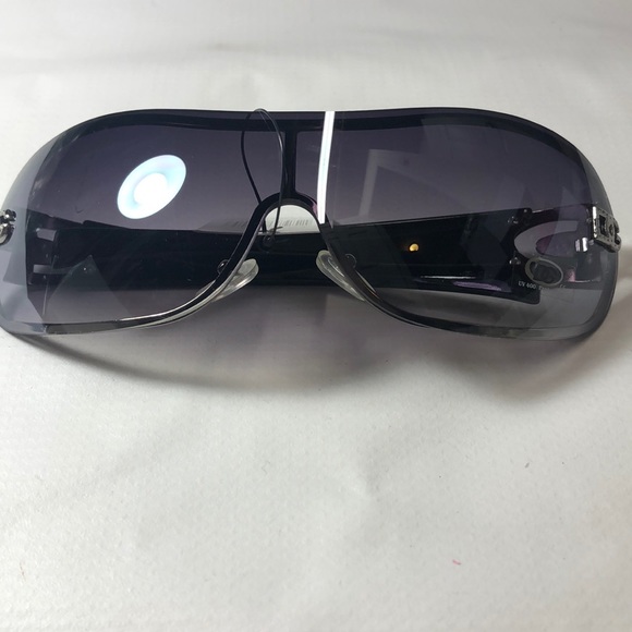 Sunglasses - Picture 1 of 5